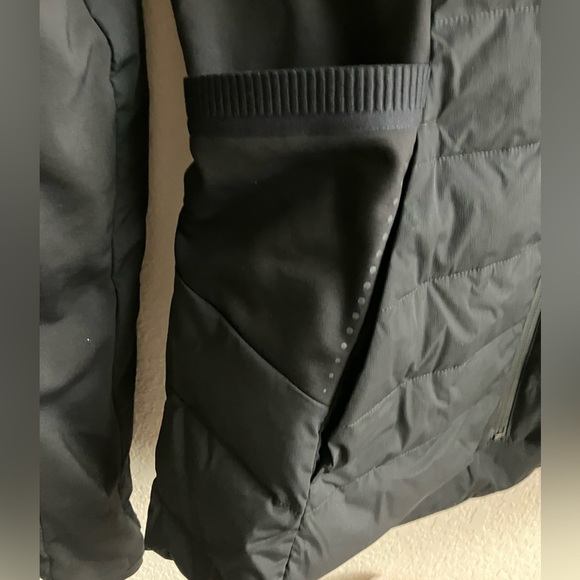 Lululemon Down For It All Jacket (Size 6) NWT - Picture 8 of 16